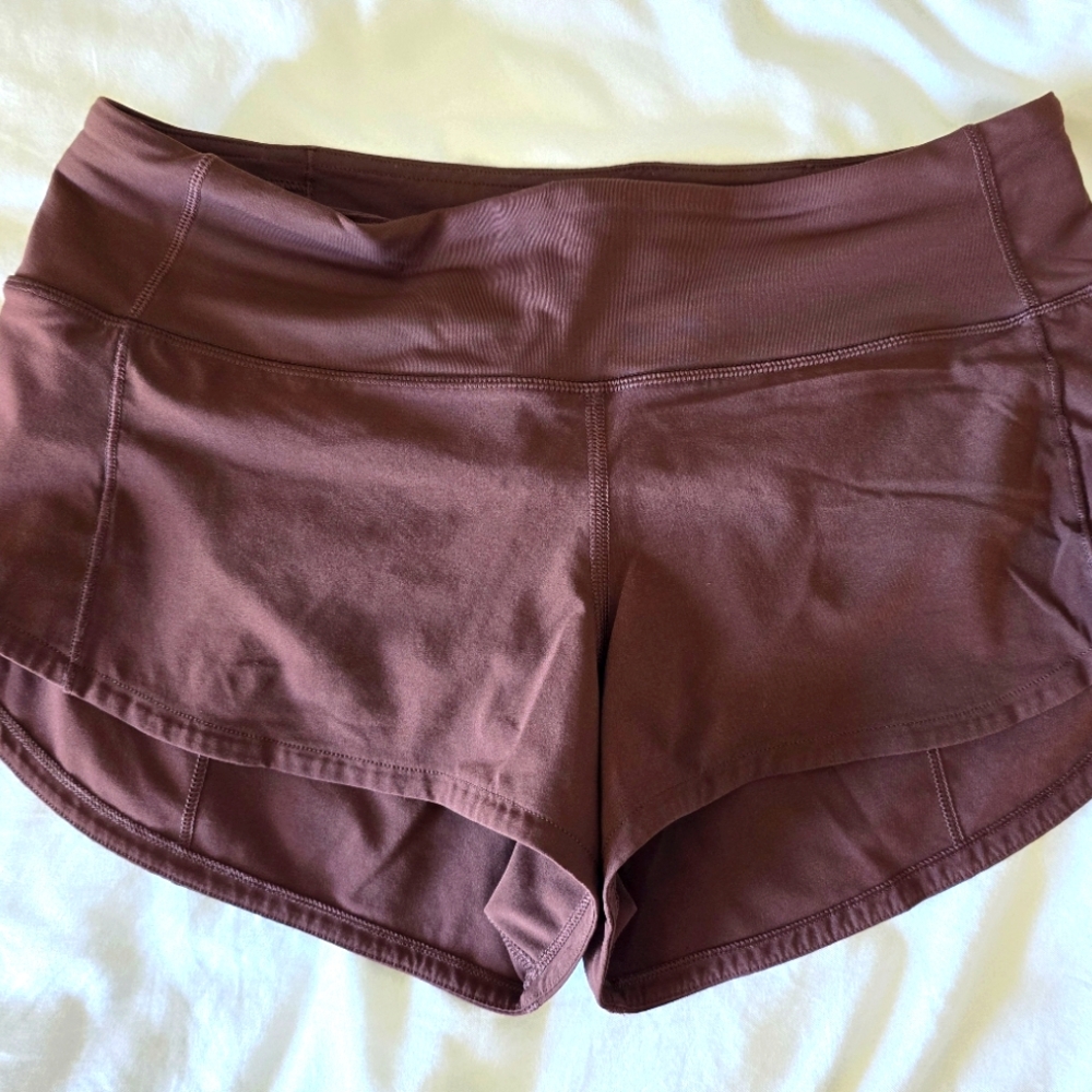 Brown-Speed Up Low-Rise Lined Short 2.5"